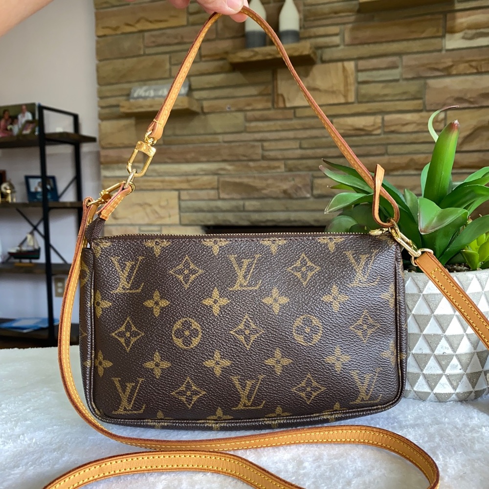 ❤️authentic lv Reposhing purse
